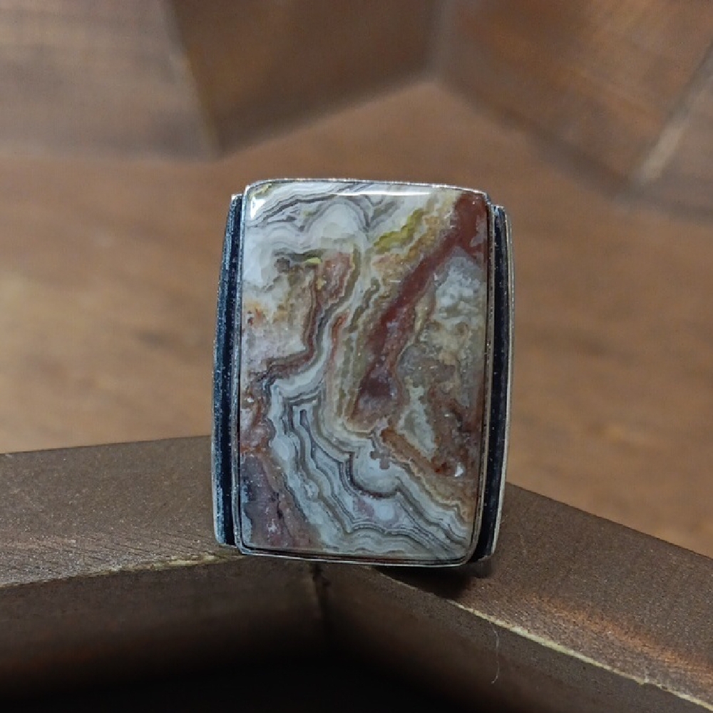 Rectangular Agate Stone Ring With Earthy Tones - image 1